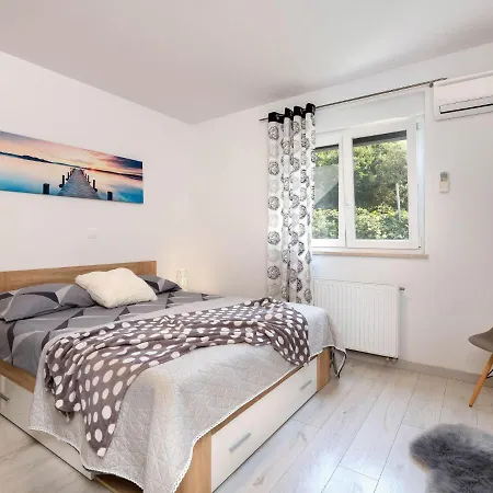 Casetta Filip By Interhome