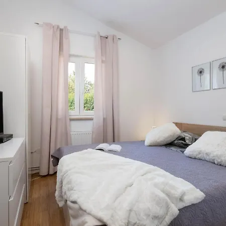 Semesterbostad Casetta Filip By Interhome Marčana