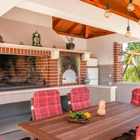 Semesterbostad Casetta Filip By Interhome Marčana