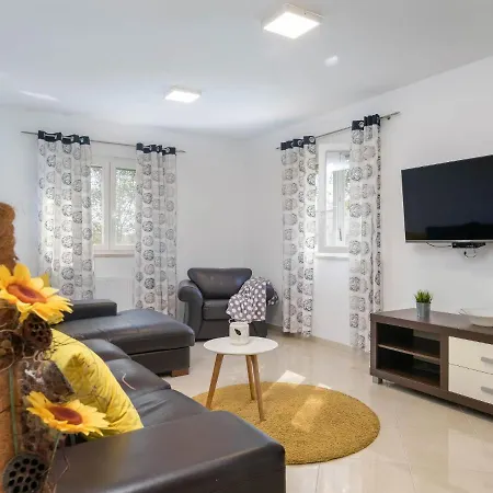 Casetta Filip By Interhome Semesterbostad