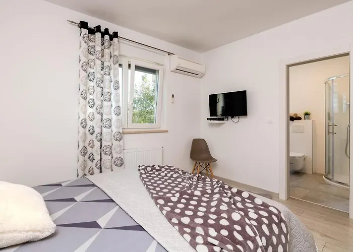 Casetta Filip By Interhome